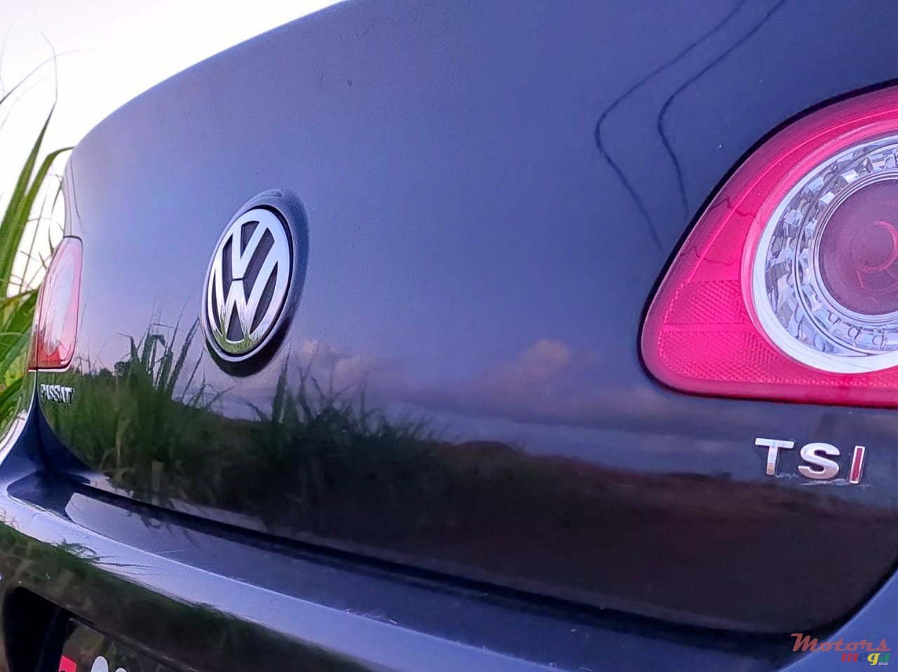 2009' Volkswagen Passat 1.4 Turbo photo #1