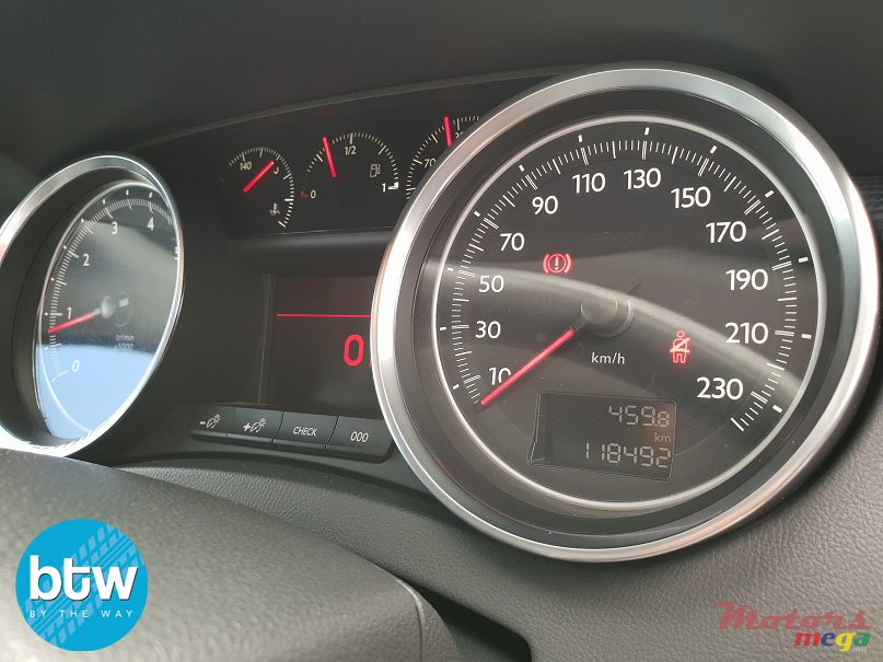 2012' Peugeot 508 photo #6