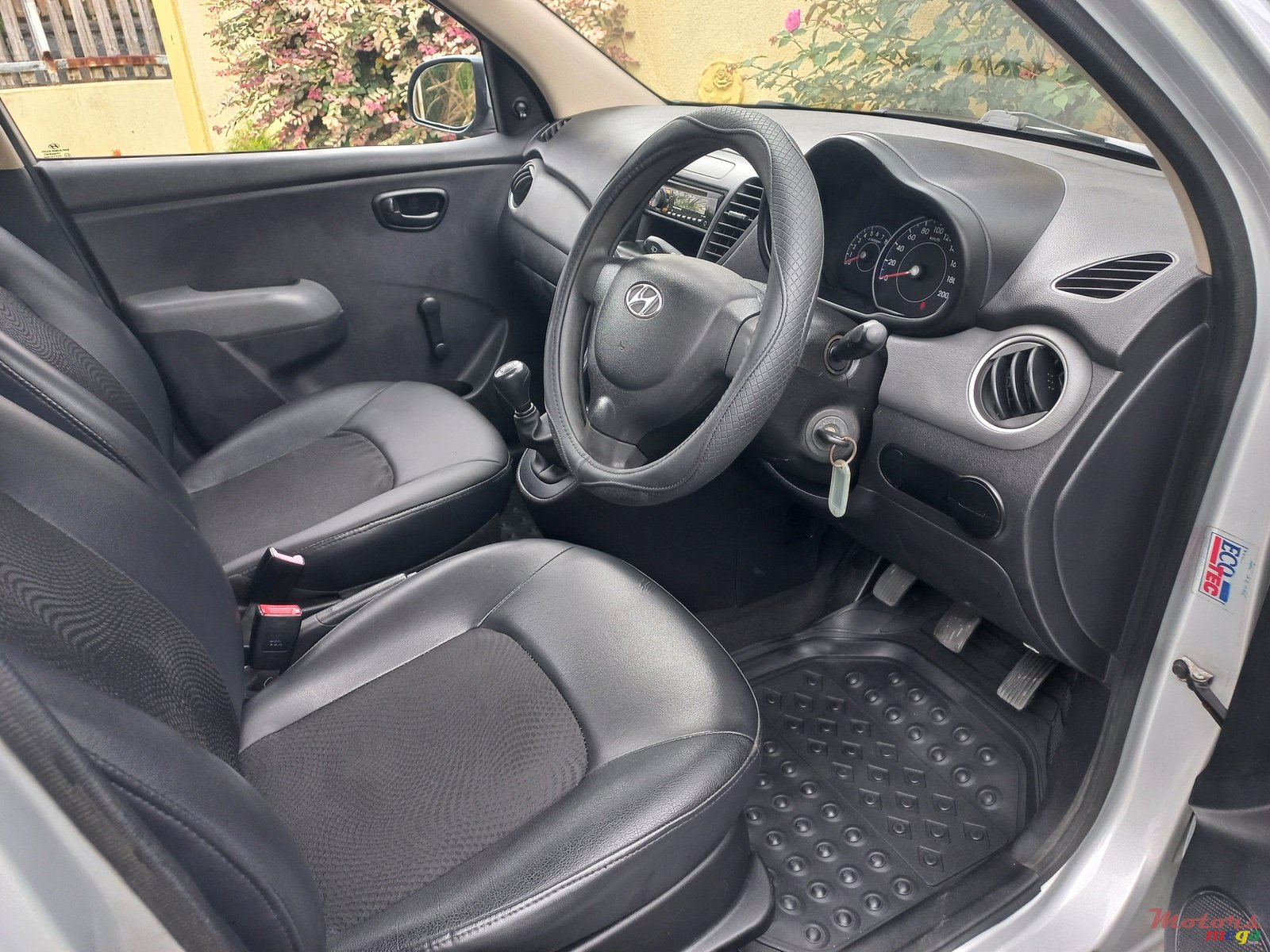 2012' Hyundai i10 MANUAL photo #5