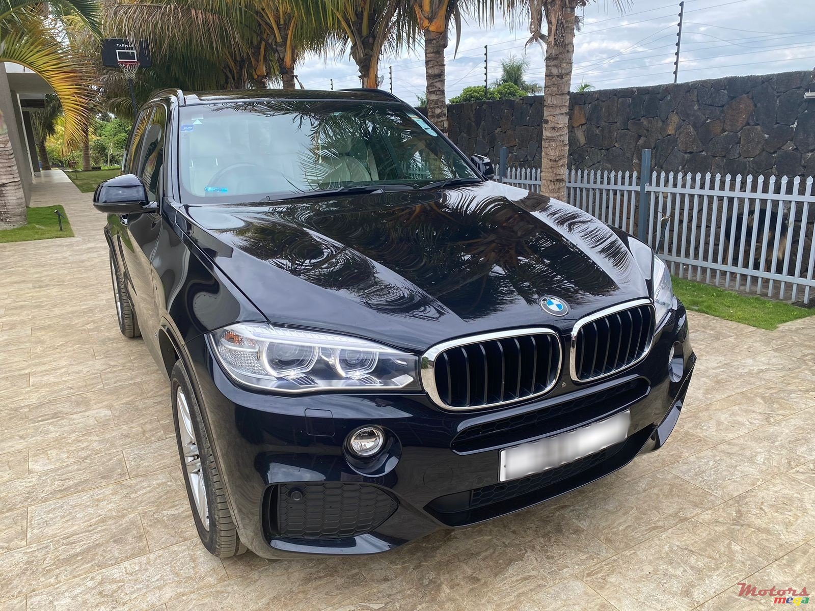 2016' BMW X5 Sport line 25d Xdrive photo #1