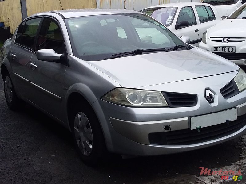 2007' Renault Megane photo #3