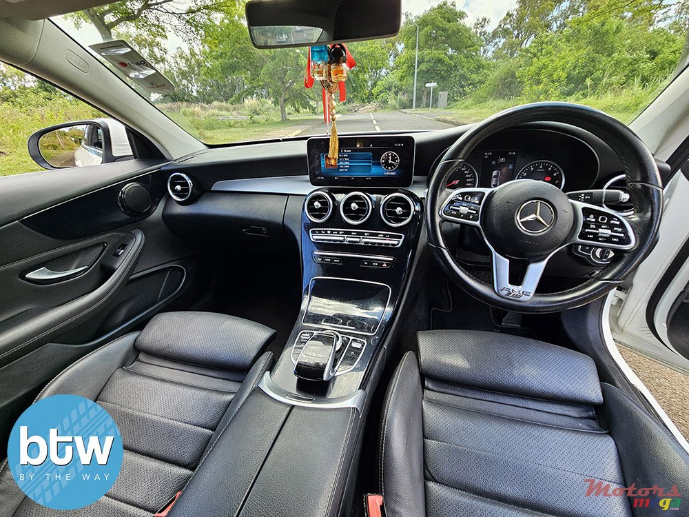 2018' Mercedes-Benz C 180 AMG Coupe photo #6