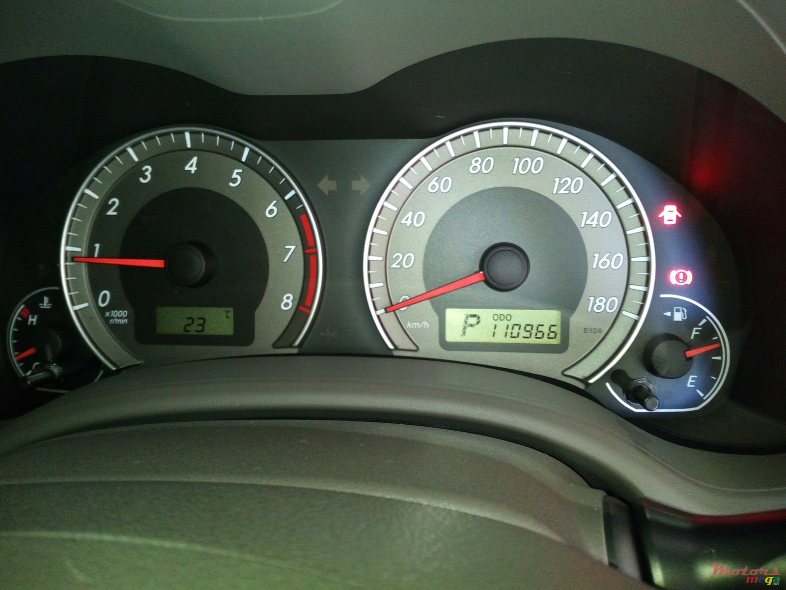 2009' Toyota Axio photo #5