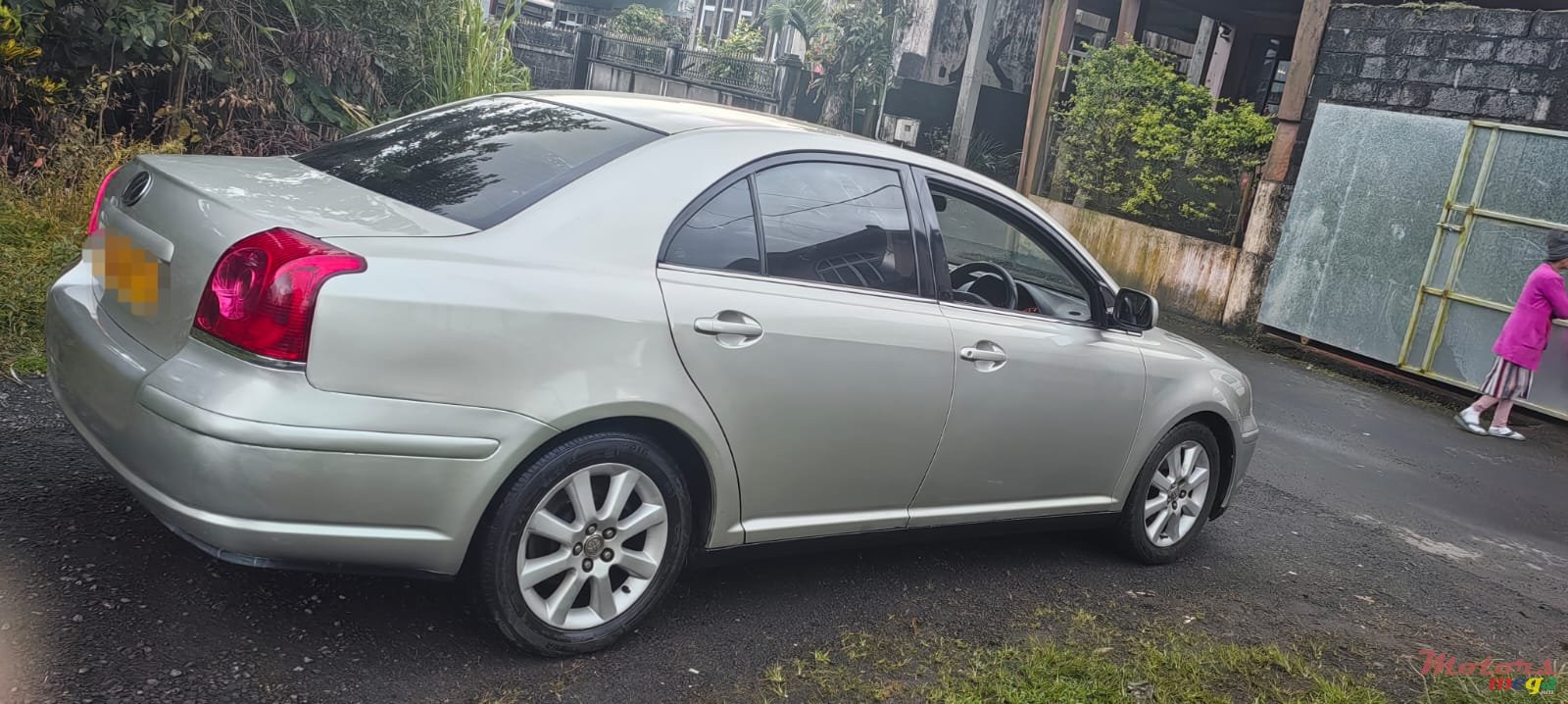 2005' Toyota Avensis photo #7