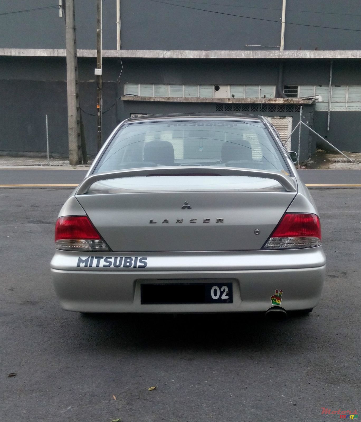 2002' Mitsubishi Lancer photo #2