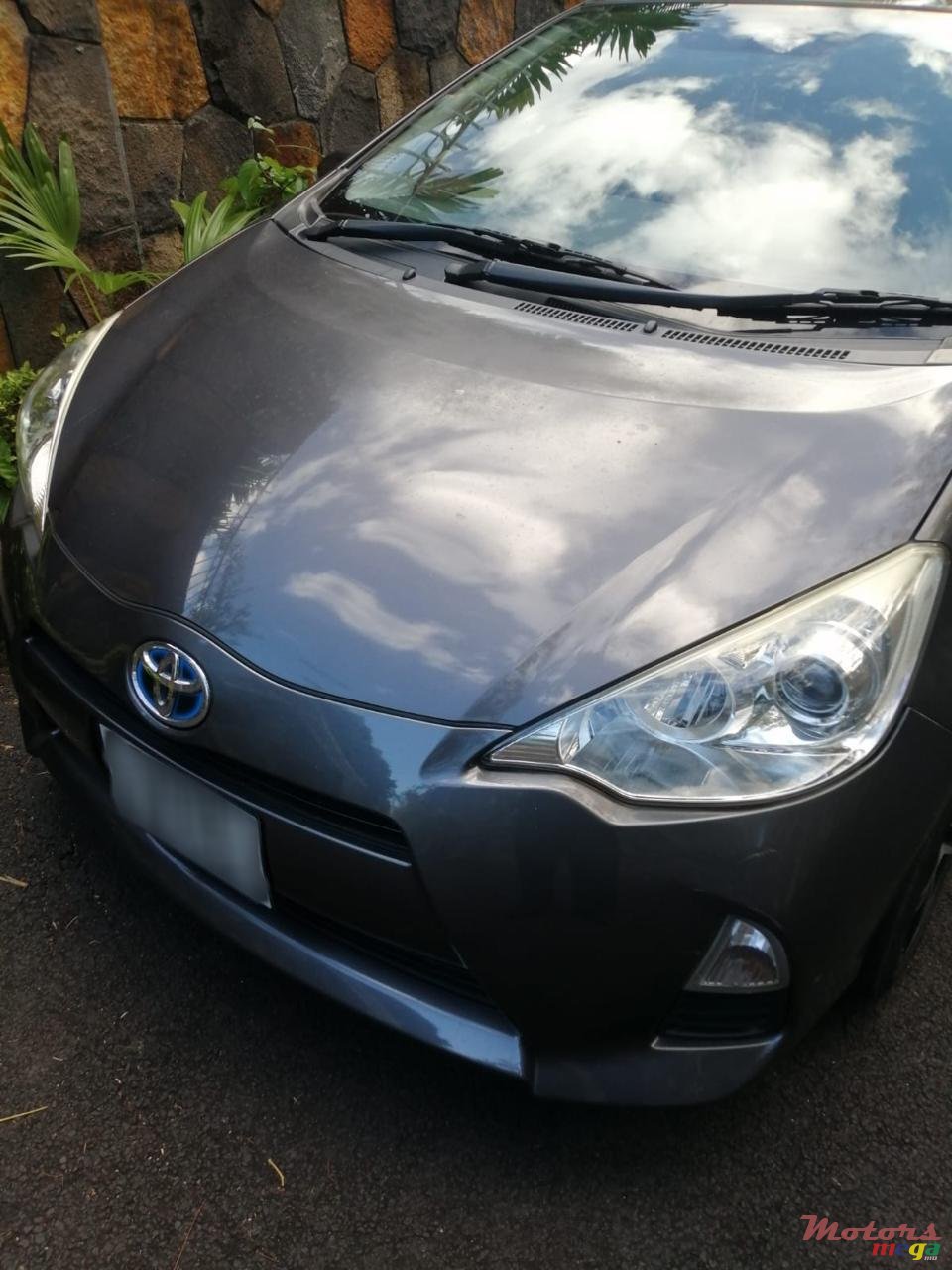 2015' Toyota Aqua photo #6