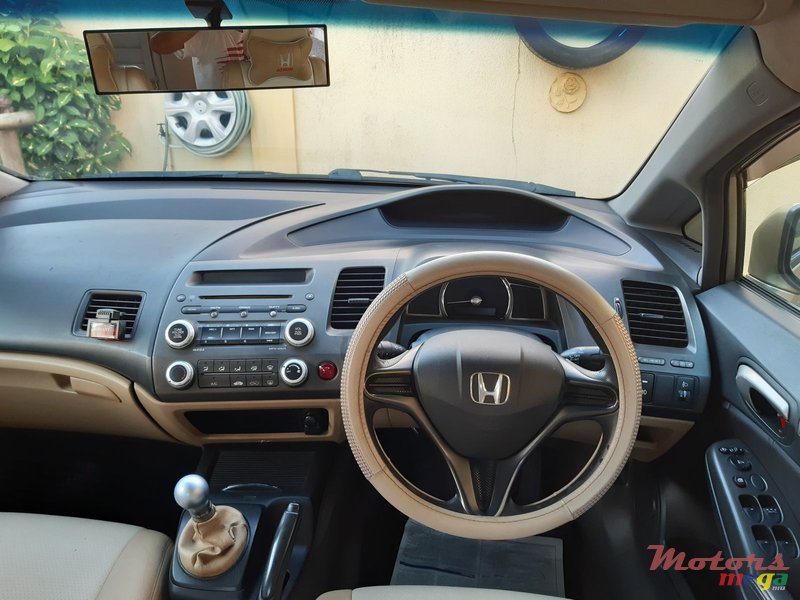 2009' Honda Civic Manual  1799cc non hybrid photo #2