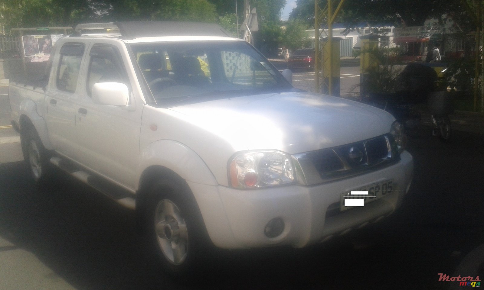 2005' Nissan Hardbody 3.0 turbo photo #1