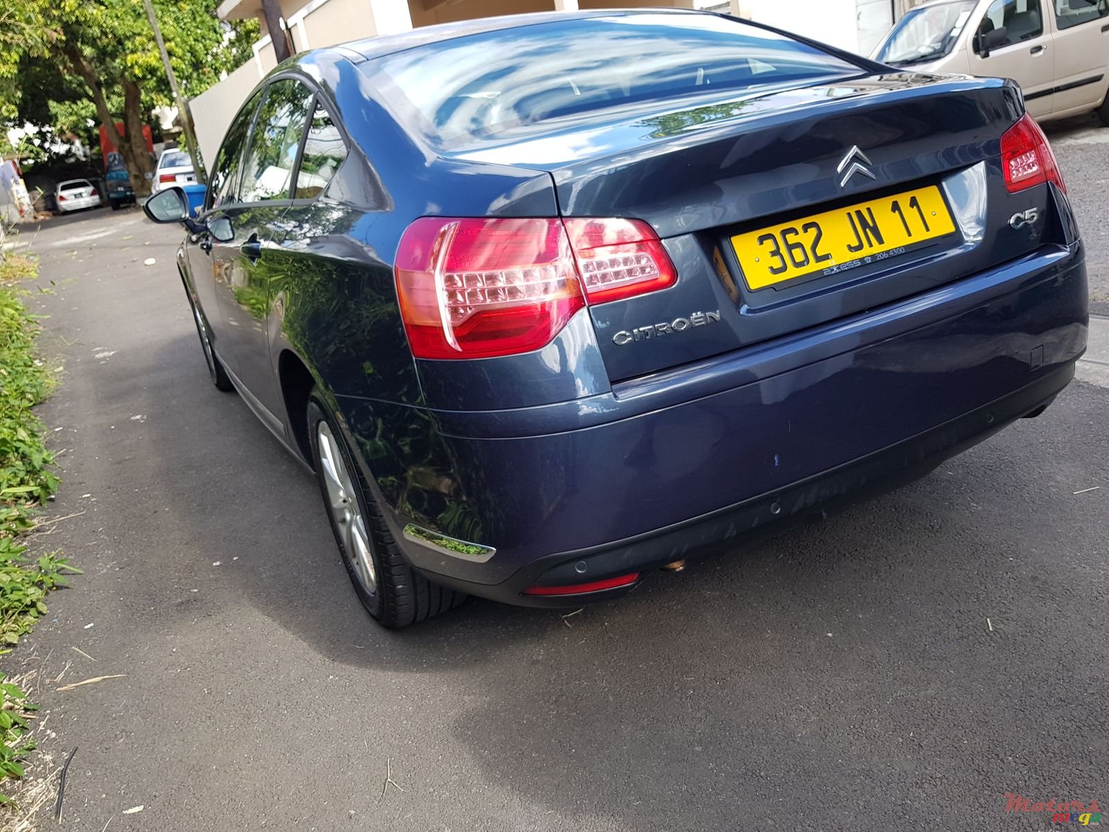 2011' Citroen C5 photo #5