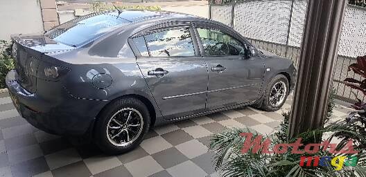 2009' Mazda Mazda3 photo #1