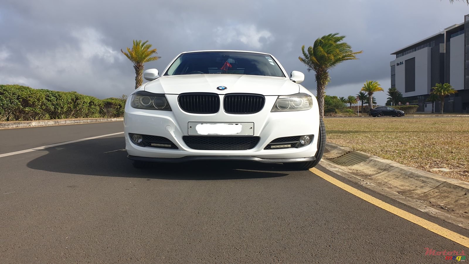 2009' BMW 316 photo #7