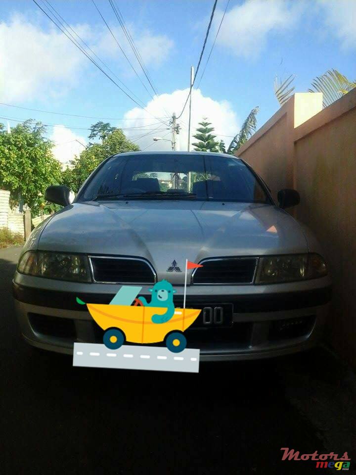 2000' Mitsubishi Carisma photo #1