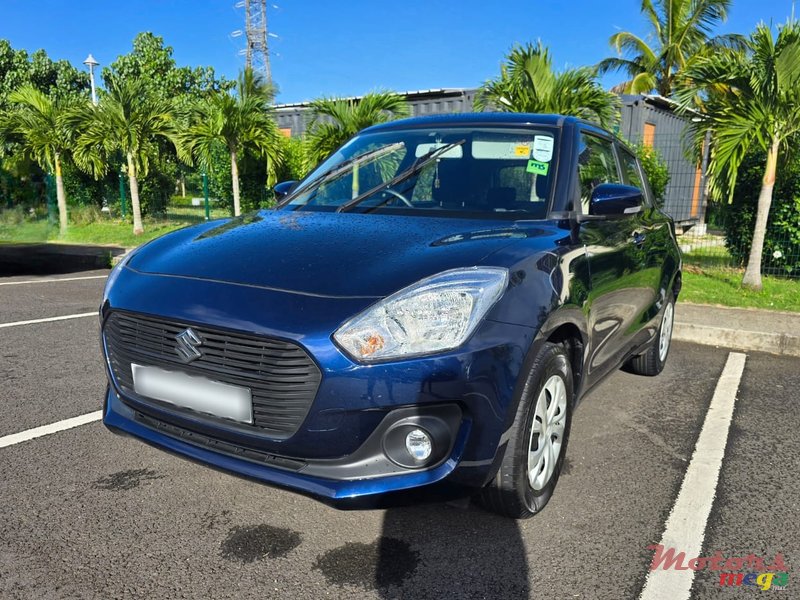 2021' Suzuki Swift photo #3
