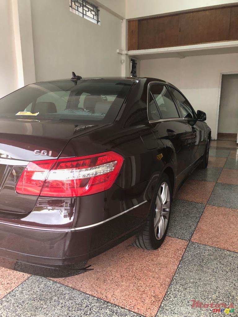 2011' Mercedes-Benz E-Class photo #1