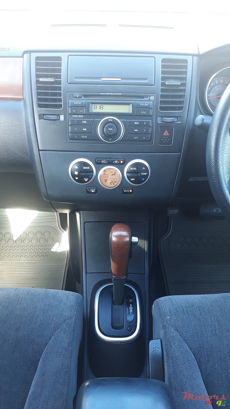 2006' Nissan Tiida Latio photo #6