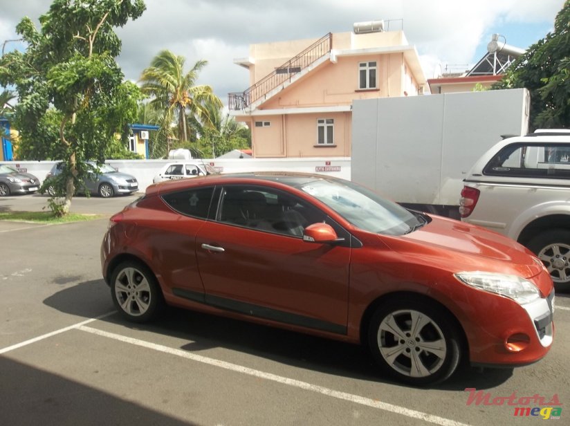 2010' Renault photo #2