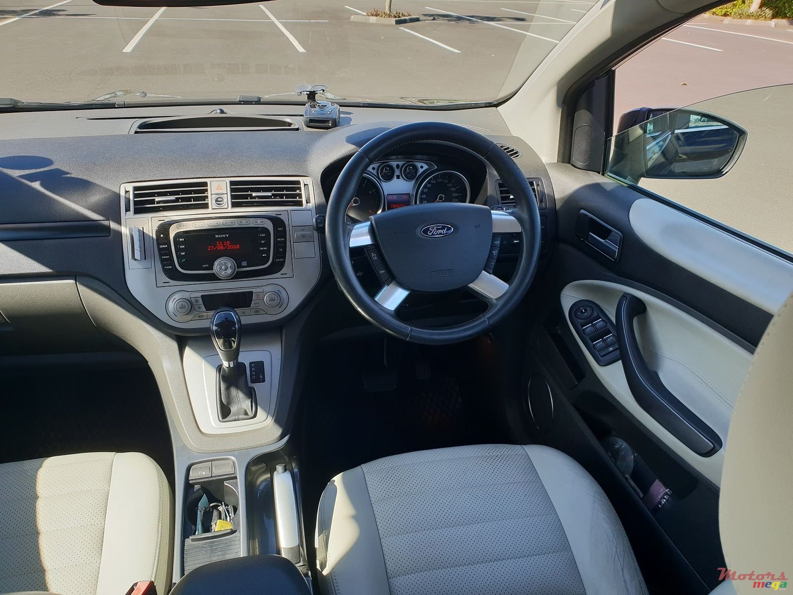 2011' Ford Kuga photo #5