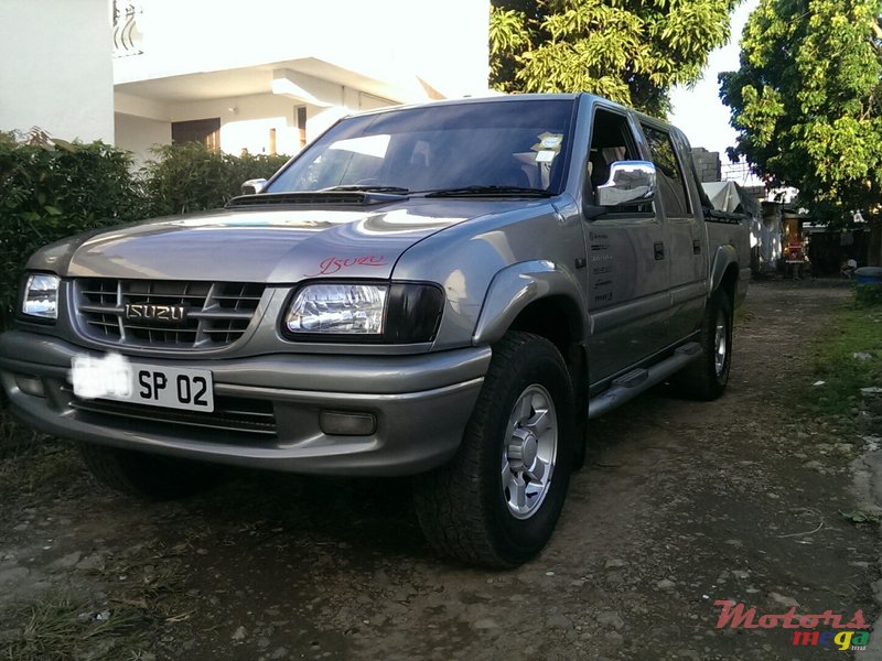 2002' Isuzu KB Series photo #1