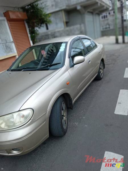 2004' Nissan Sunny photo #6