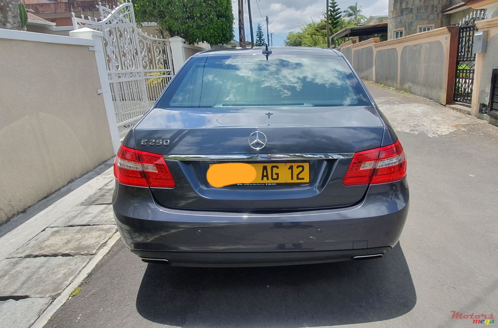 2012' Mercedes-Benz E250 AMG Pack photo #2