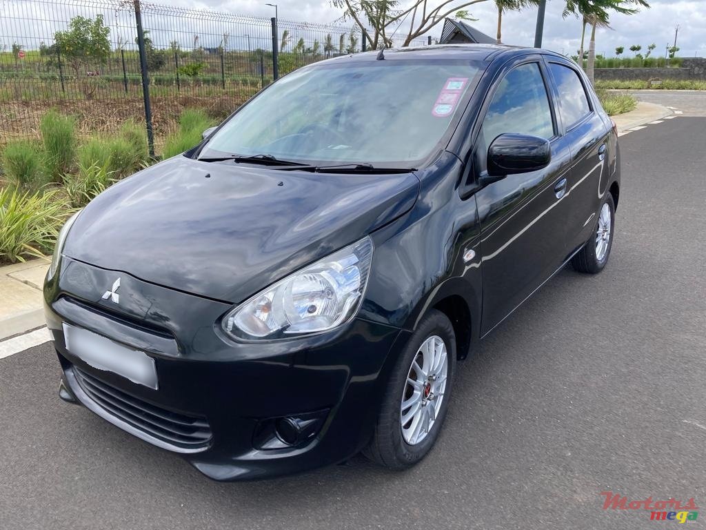 2014' Mitsubishi Mirage photo #1