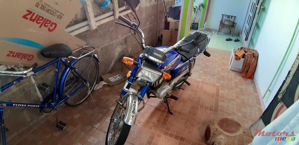 2013' Suzuki photo #2