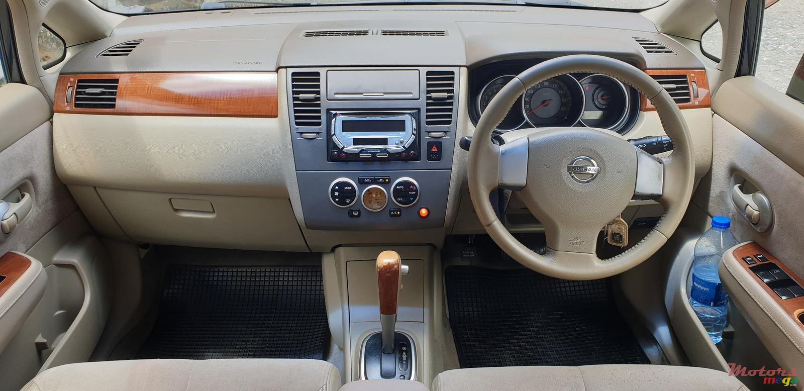 2005' Nissan Tiida photo #5