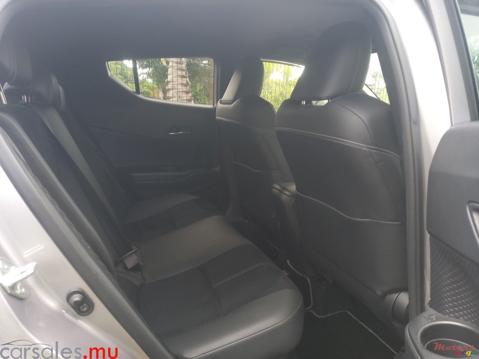 2020' Toyota C-HR GR 1.8 Hybrid photo #5