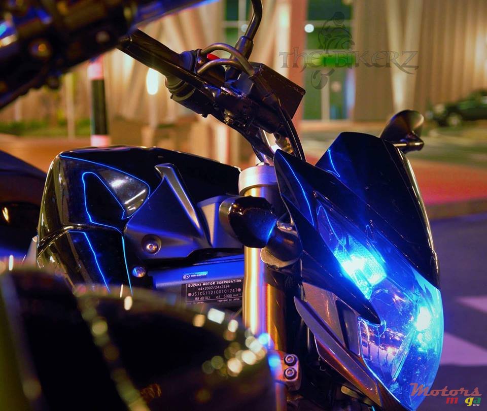 2012' Suzuki GSR 750 photo #3