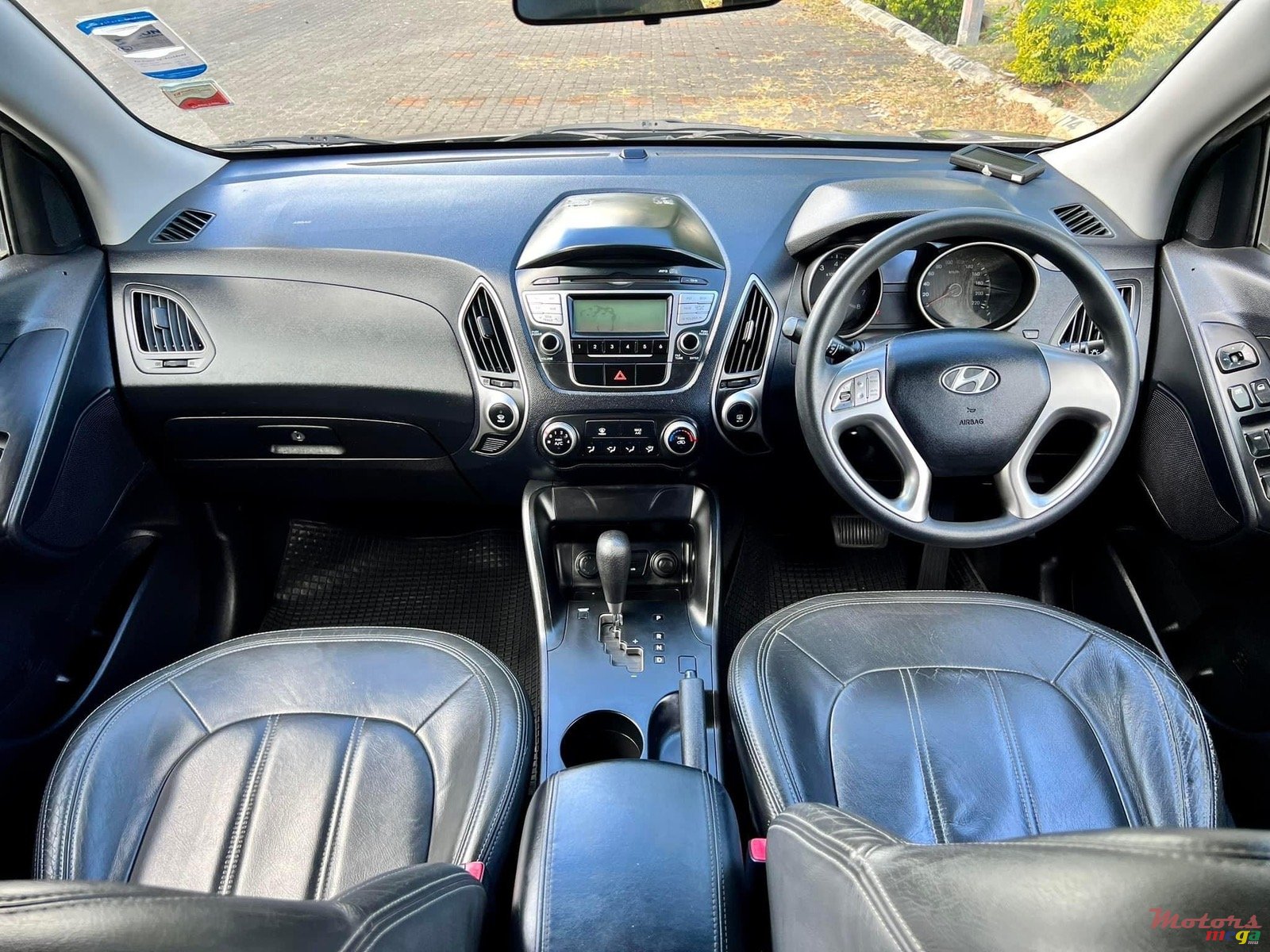 2011' Hyundai photo #7