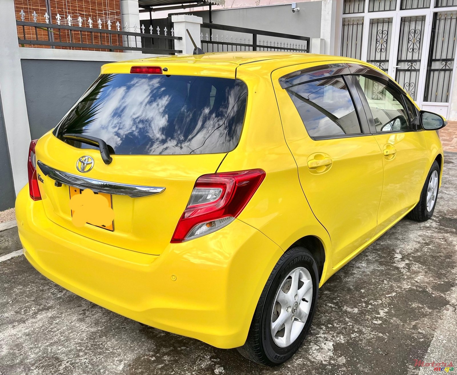 2015' Toyota photo #3