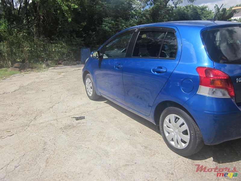 2009' Toyota VITZ photo #3