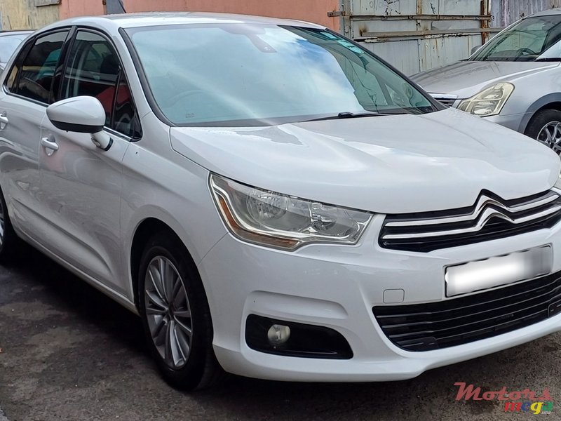 2014' Citroen C4 photo #1