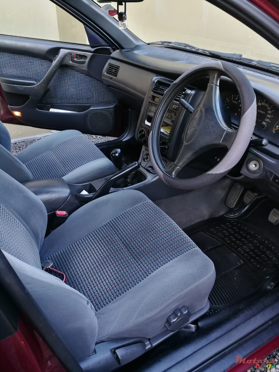 1995' Toyota Corona photo #4