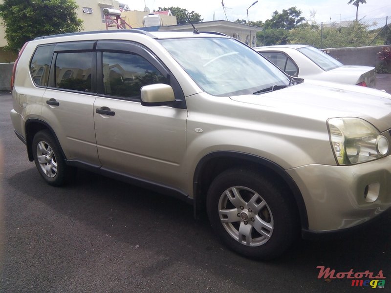 2010' Nissan X-Trail X-iTrail photo #2