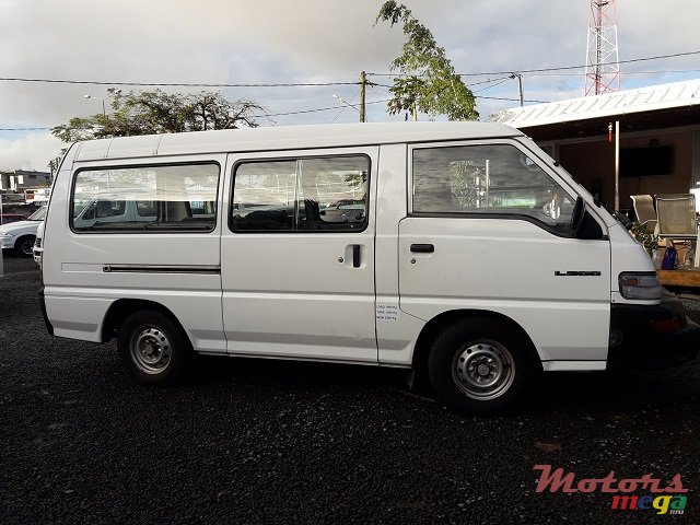 2006' Mitsubishi L300 photo #2