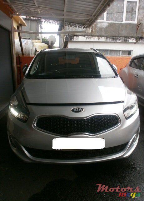 2014' Kia Carens photo #1