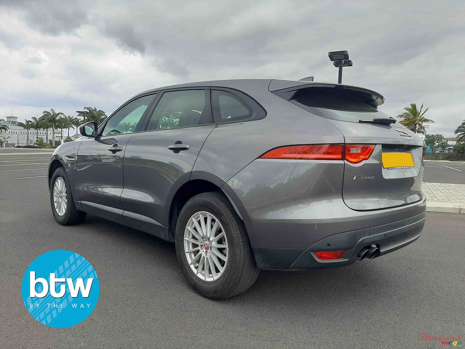 2017' Jaguar F-Type photo #3