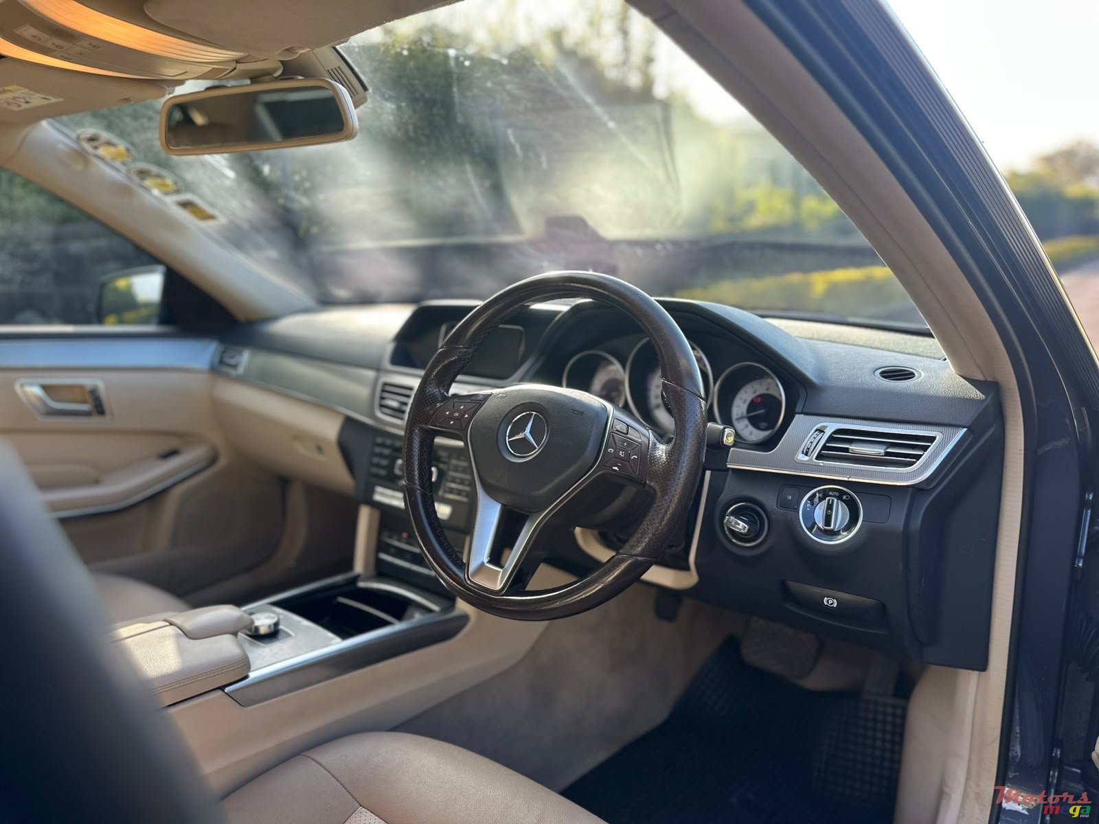 2016' Mercedes-Benz E200 photo #5