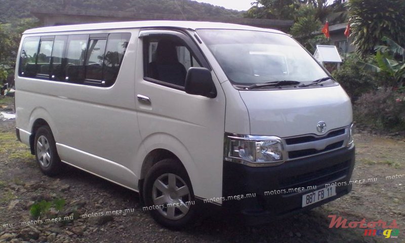 2011' TGB A VENDRE TOYOTA HIACE YEAR 201 photo #1