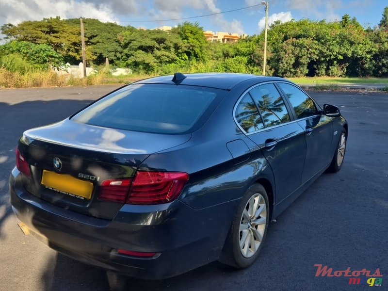 2016' BMW 5 Series photo #1
