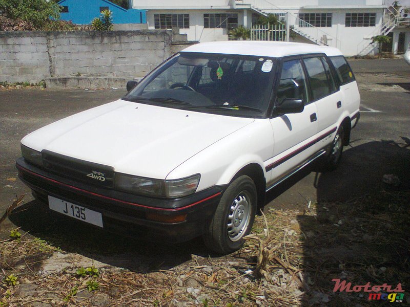 1989' Toyota Corolla photo #1