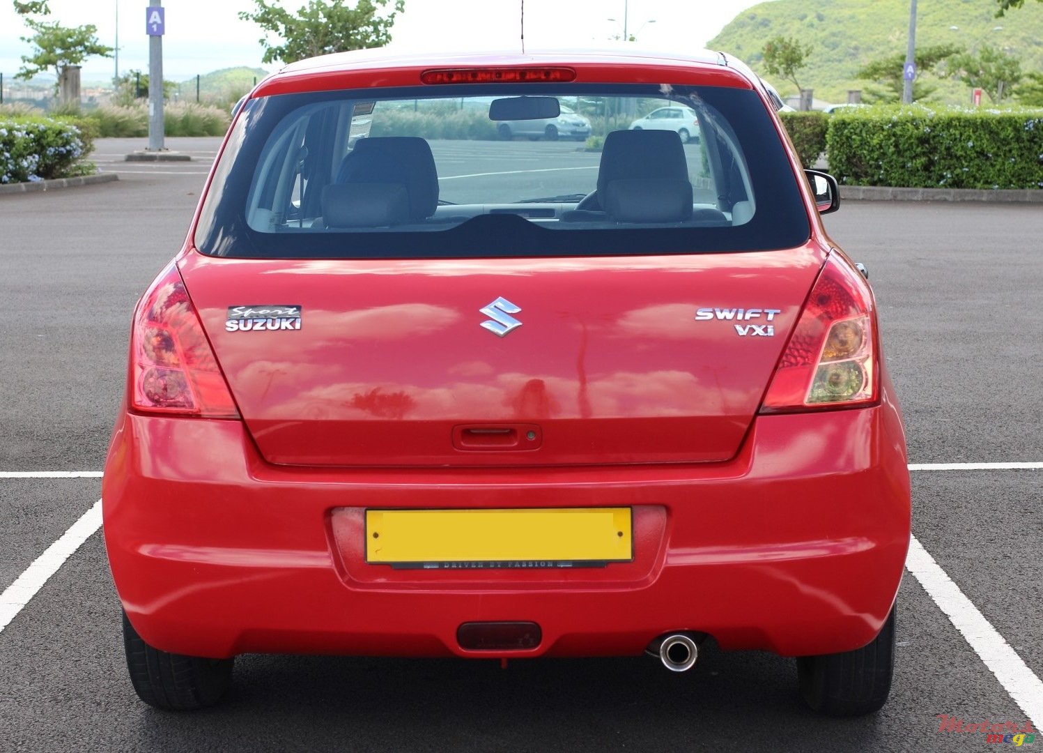 2008' Suzuki Swift VXI photo #2