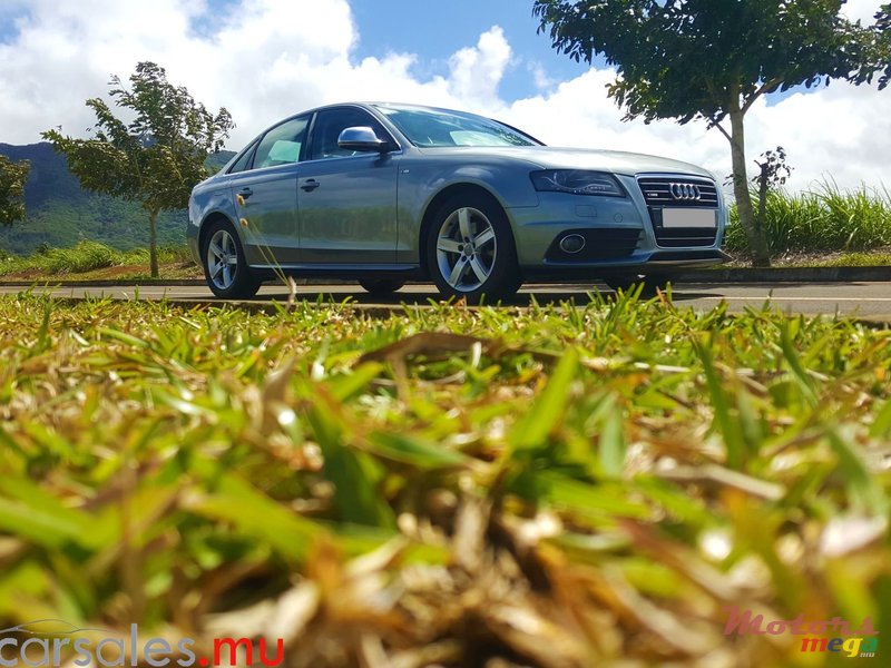 2009' Audi A4 S Line photo #1