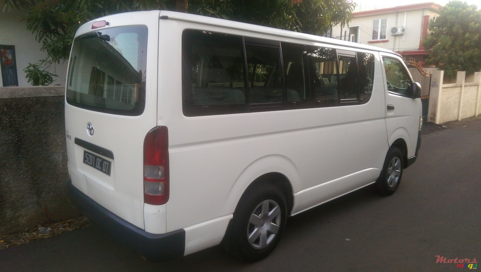 2007' Toyota HiAce photo #3