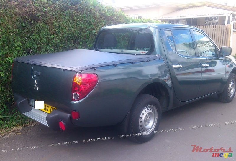 2008' Mitsubishi L200 Sportero 2X4 photo #2