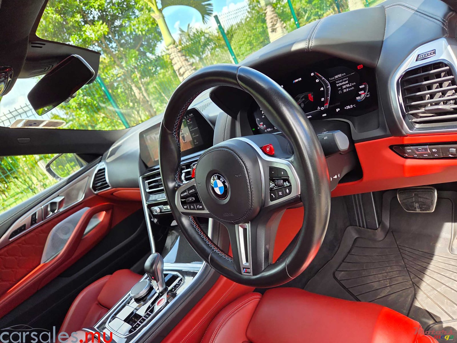 2021' BMW M8 Competition photo #6