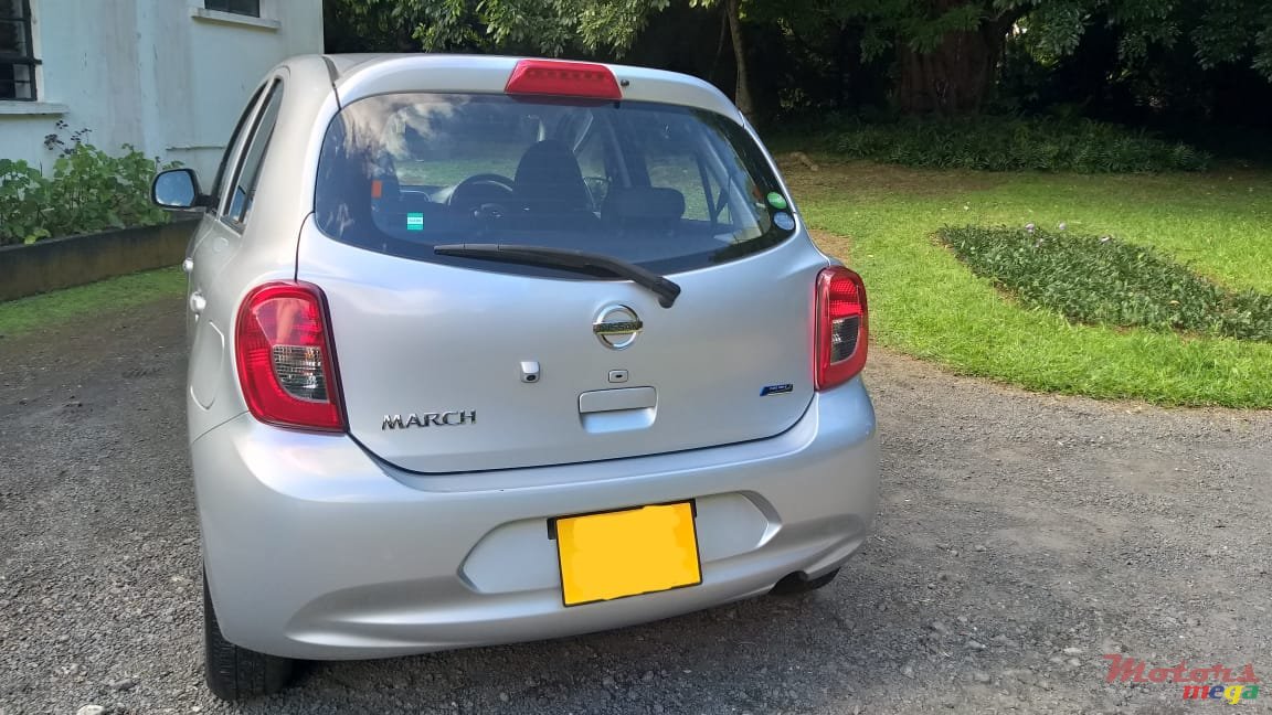 2014' Nissan March photo #7