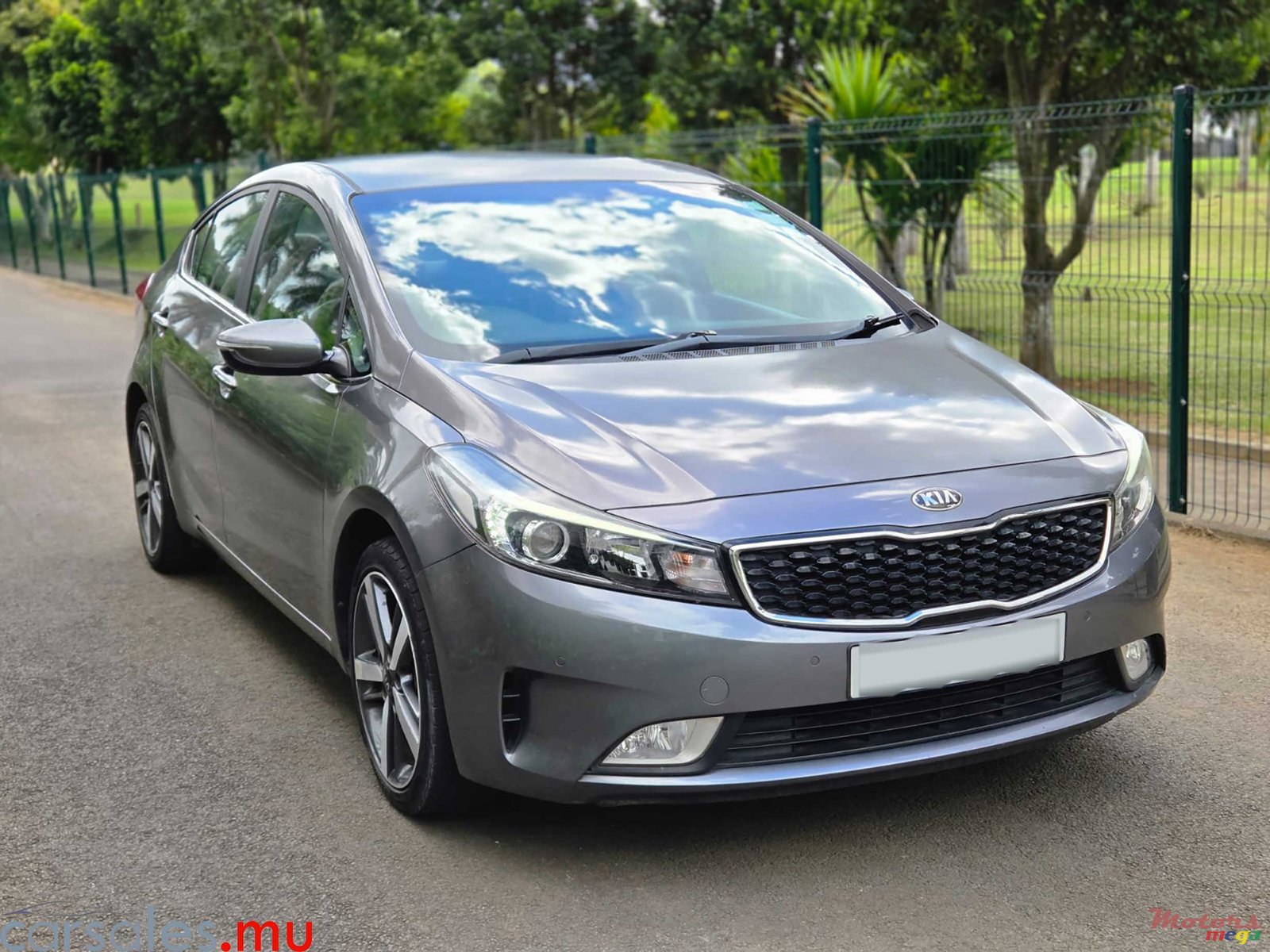 2018' Kia Cerato SX Pack photo #2