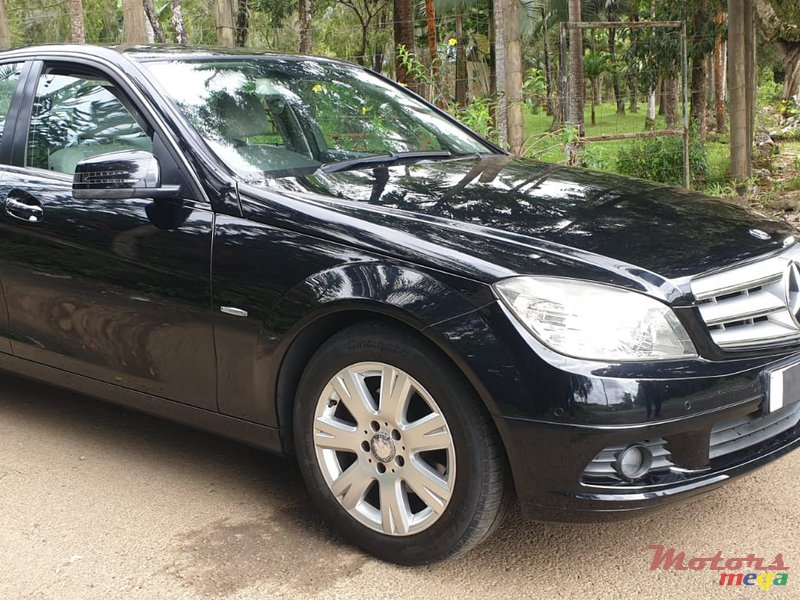 2010' Mercedes-Benz C 180 photo #3